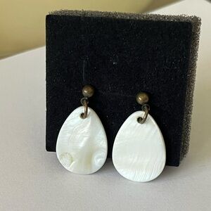Vintage shell earrings with posts